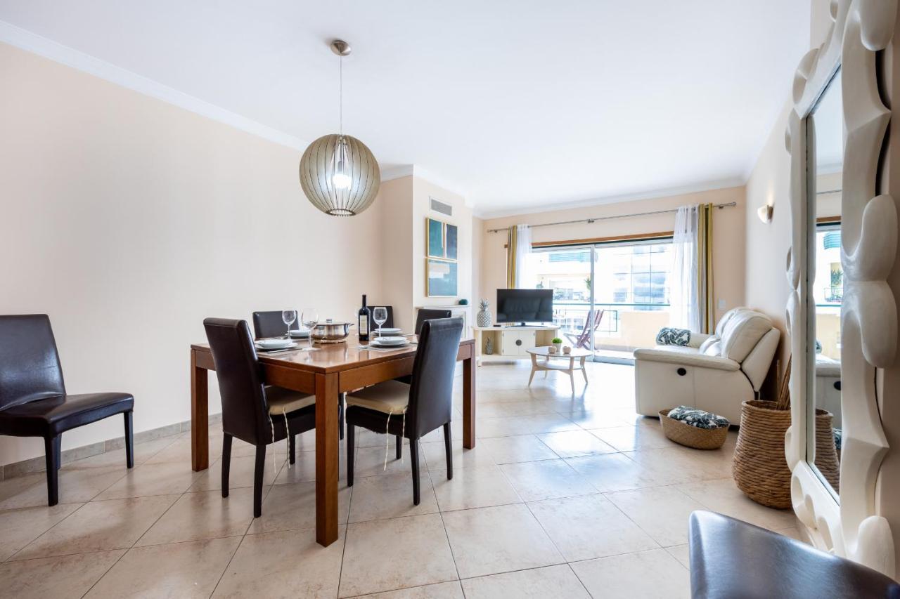 Uptown Lovers Apartment By Seewest ลากอส ภายนอก รูปภาพ